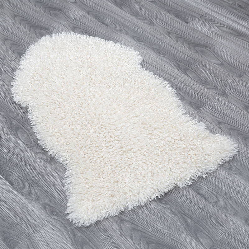 Off white large particle fluffy imitation Teddy velvet rug