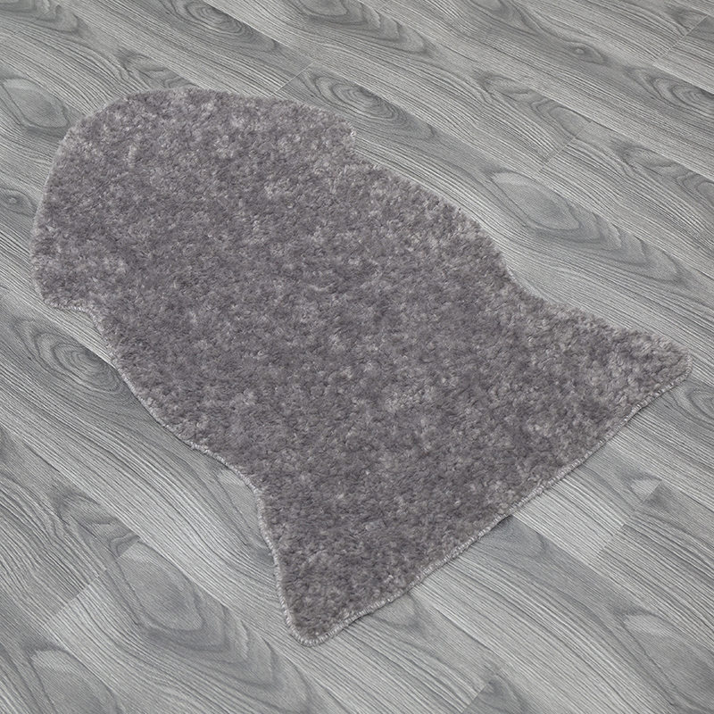 60 * 90 cm gray imitation Teddy velvet rug