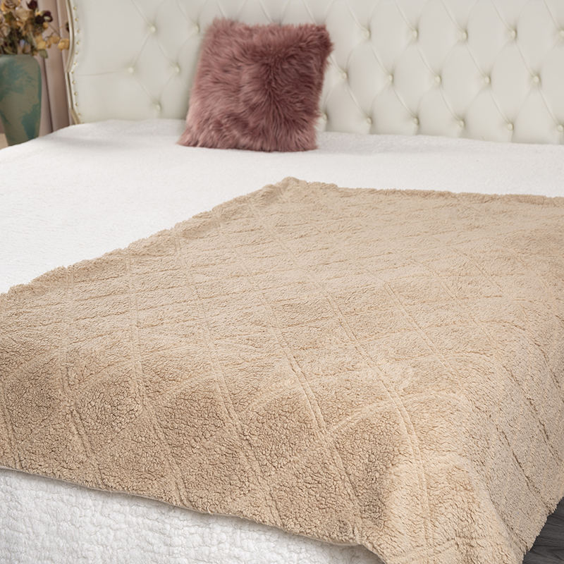 50 * 60 inch comfortable home embossed lamb plush blanket