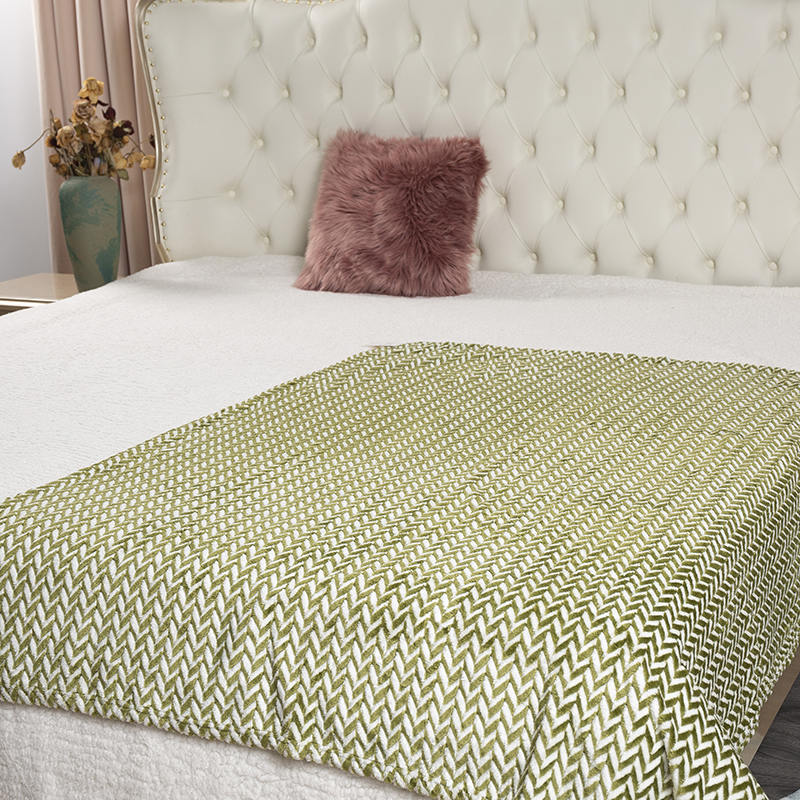 50 * 60 inch green light ripple cationic home flannel blanket