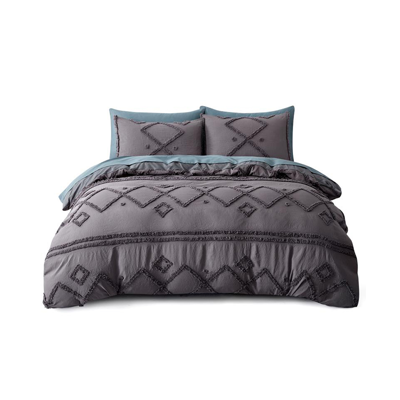 Diamond-shaped jacquard quilted sheets